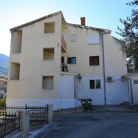 With A Parking Space Podstrana, Split - 17054 Apartament